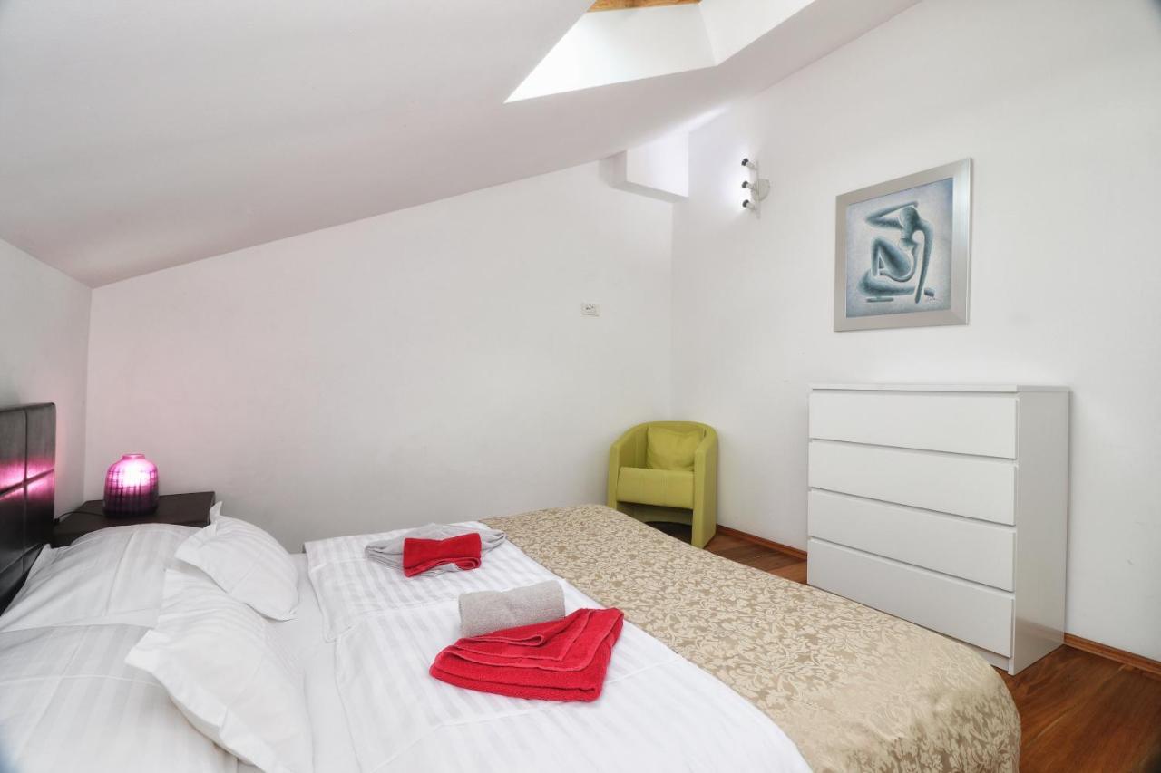 Kseni Accommodation Rovinj Exteriör bild